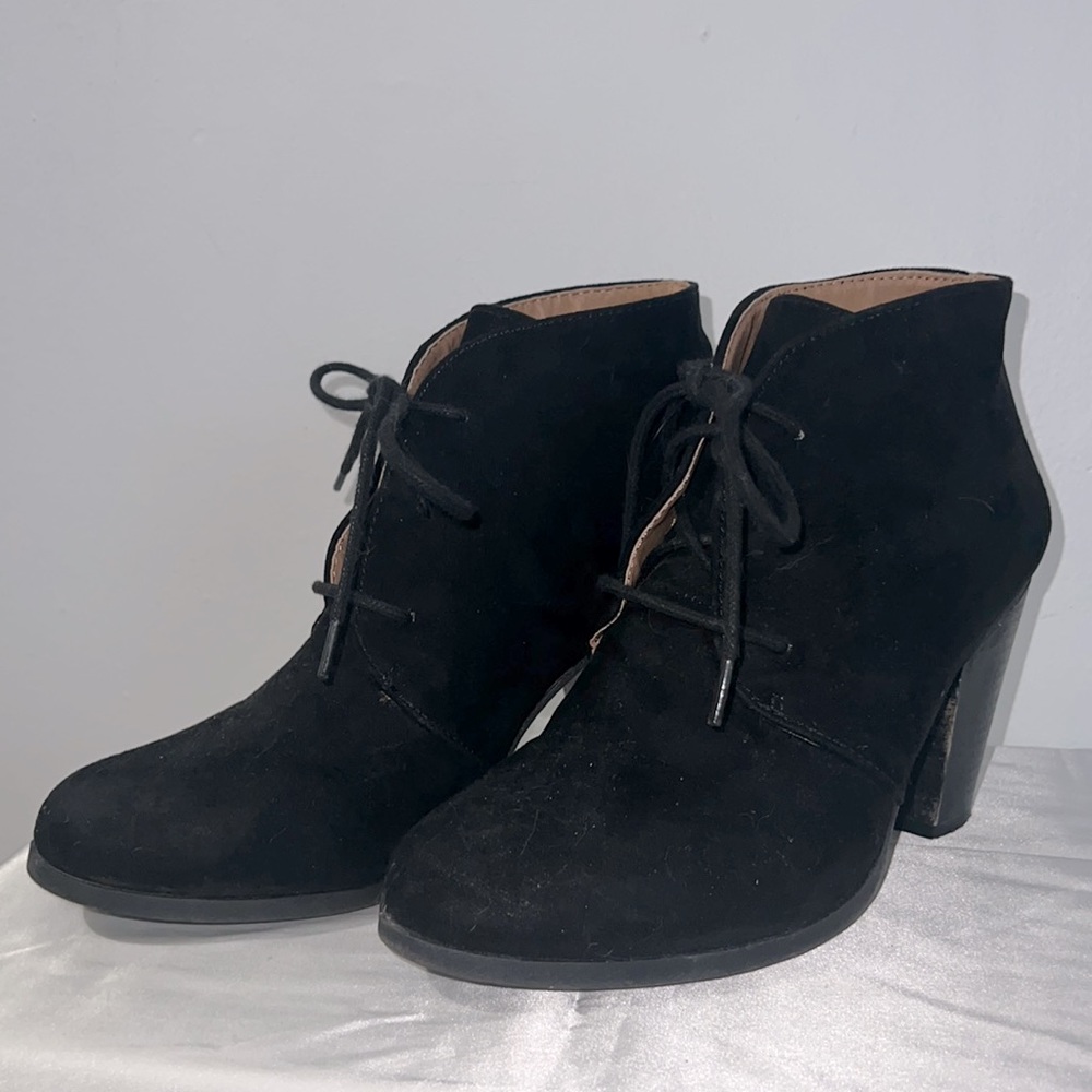 Charlotte Russe black heeled booties size 7